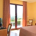Lombina Hotel