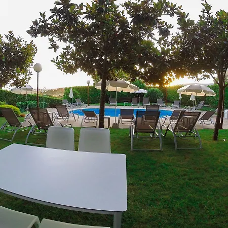 Lombina ホテル ポブラ・ド・カラミニャル