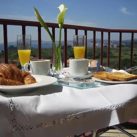 ホテル Lombina ポブラ・ド・カラミニャル