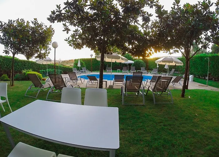 Lombina Hotel Pobra Do Caraminal